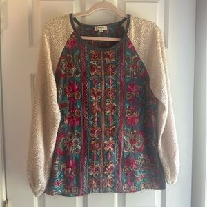 Umgee Floral Embroidered Top Size small